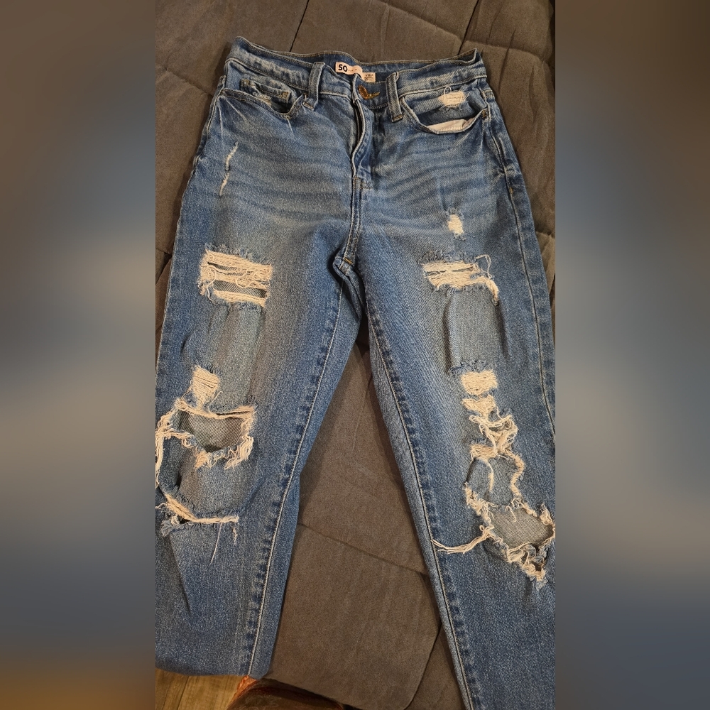 SO HIGH RISE MOM JEAN | SIZE 2